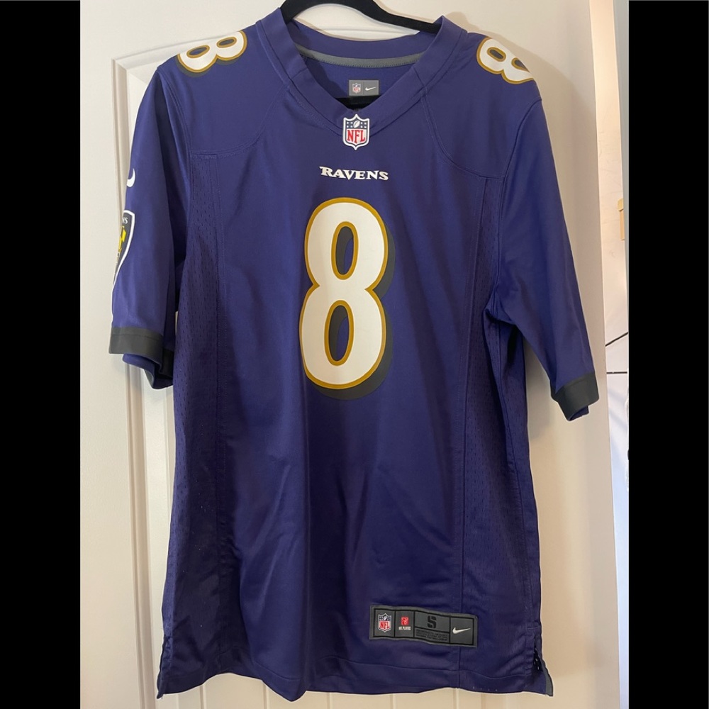 BRAND NEW NEVER WORN Lamar Jackson Ravens jersey!